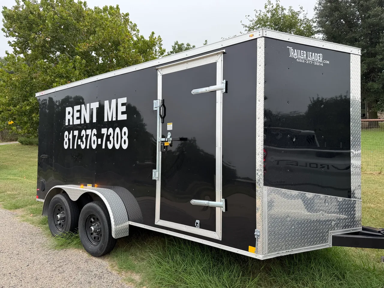 Enclosed trailer side view
